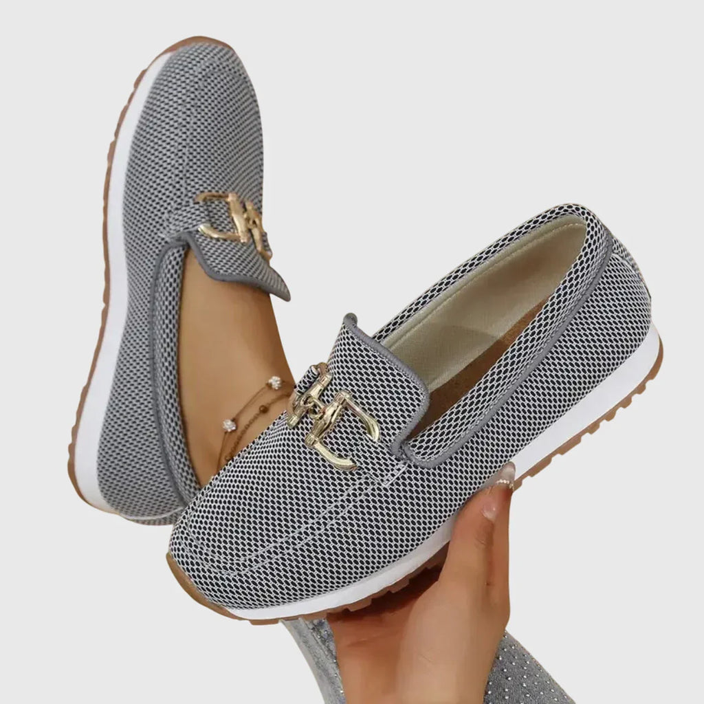 Camellia | Mocasín Deportivo con Hebilla Dorada