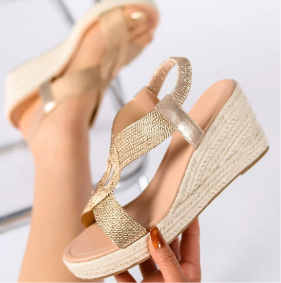 Mia | Sandalias de cuña con trenzado