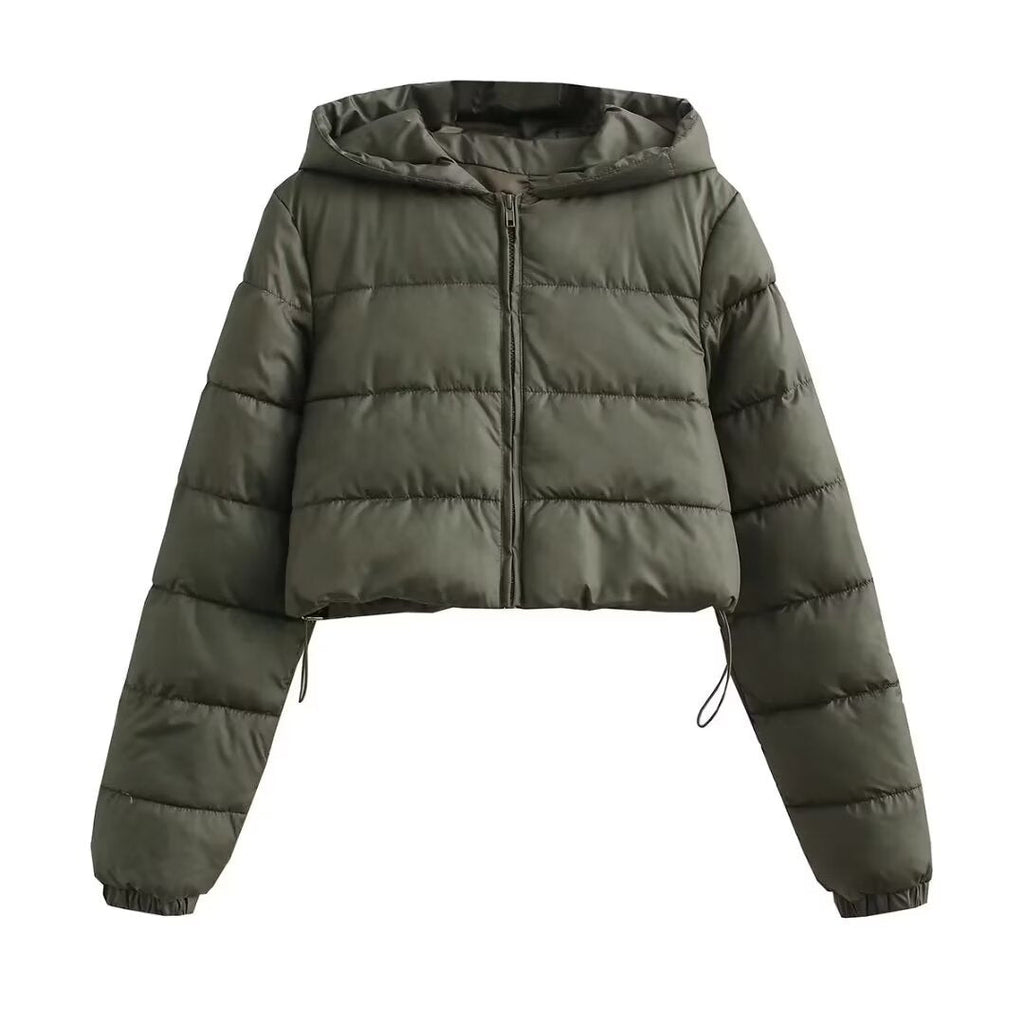 Aída | Chaqueta con capucha moderna y versátil