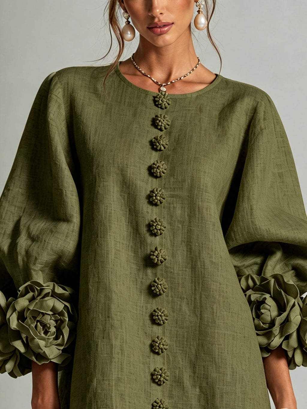 Rocío | Vestido Mini Camisero Floral Verde Oliva con Puños Florales Extravagantes