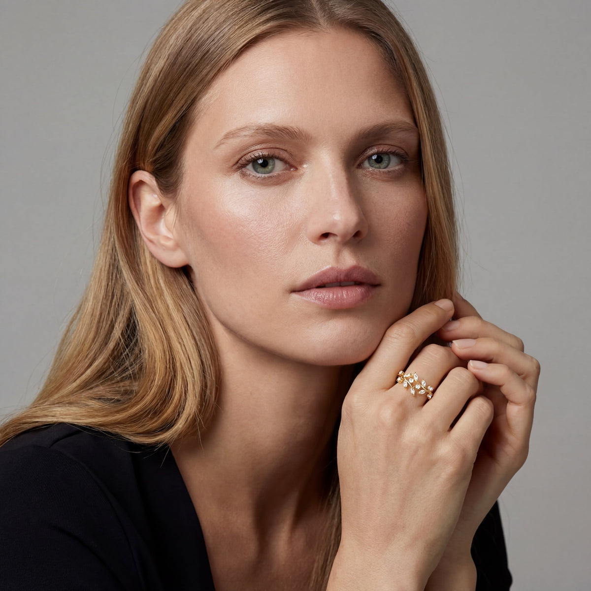 Celine | Anillo en Espiral de Cristal