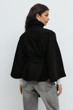Cayetana | Capa elegante con cintura ajustable