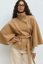 Cayetana | Capa elegante con cintura ajustable
