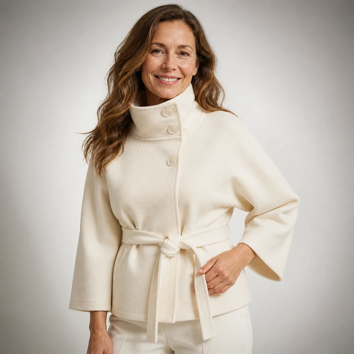 Cayetana | Capa elegante con cintura ajustable