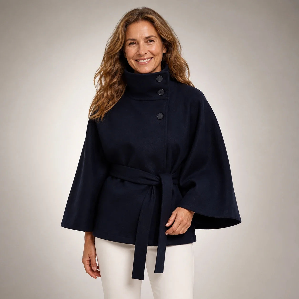 Cayetana | Capa elegante con cintura ajustable