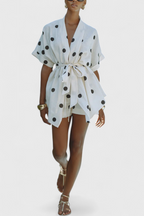 Avila | Conjunto de Kimono con Nudo y Shorts con Lunares