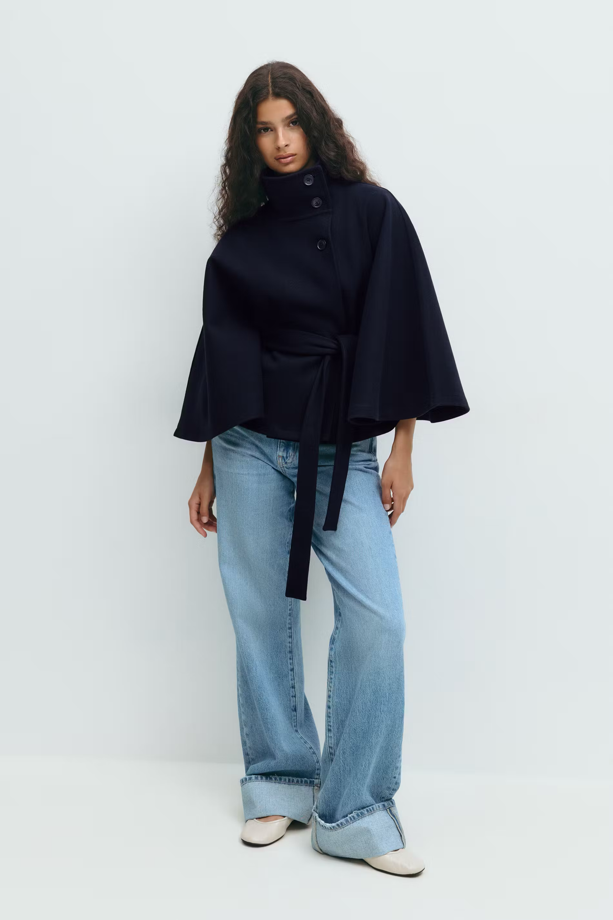 Cayetana | Capa elegante con cintura ajustable
