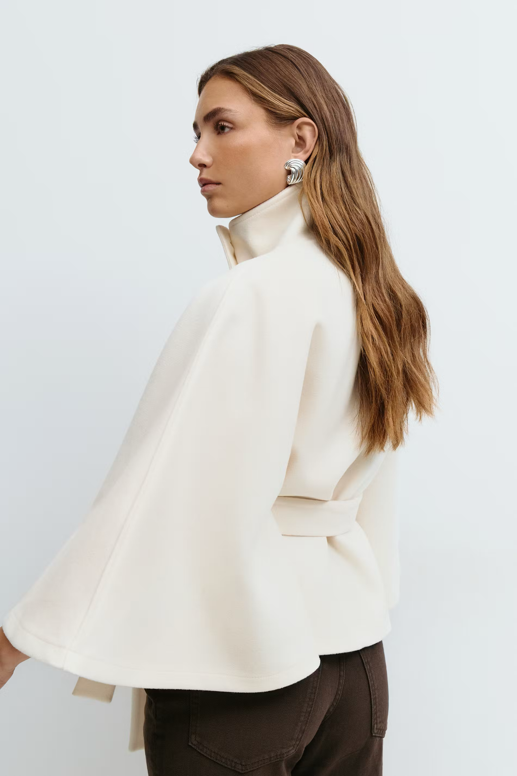 Cayetana | Capa elegante con cintura ajustable