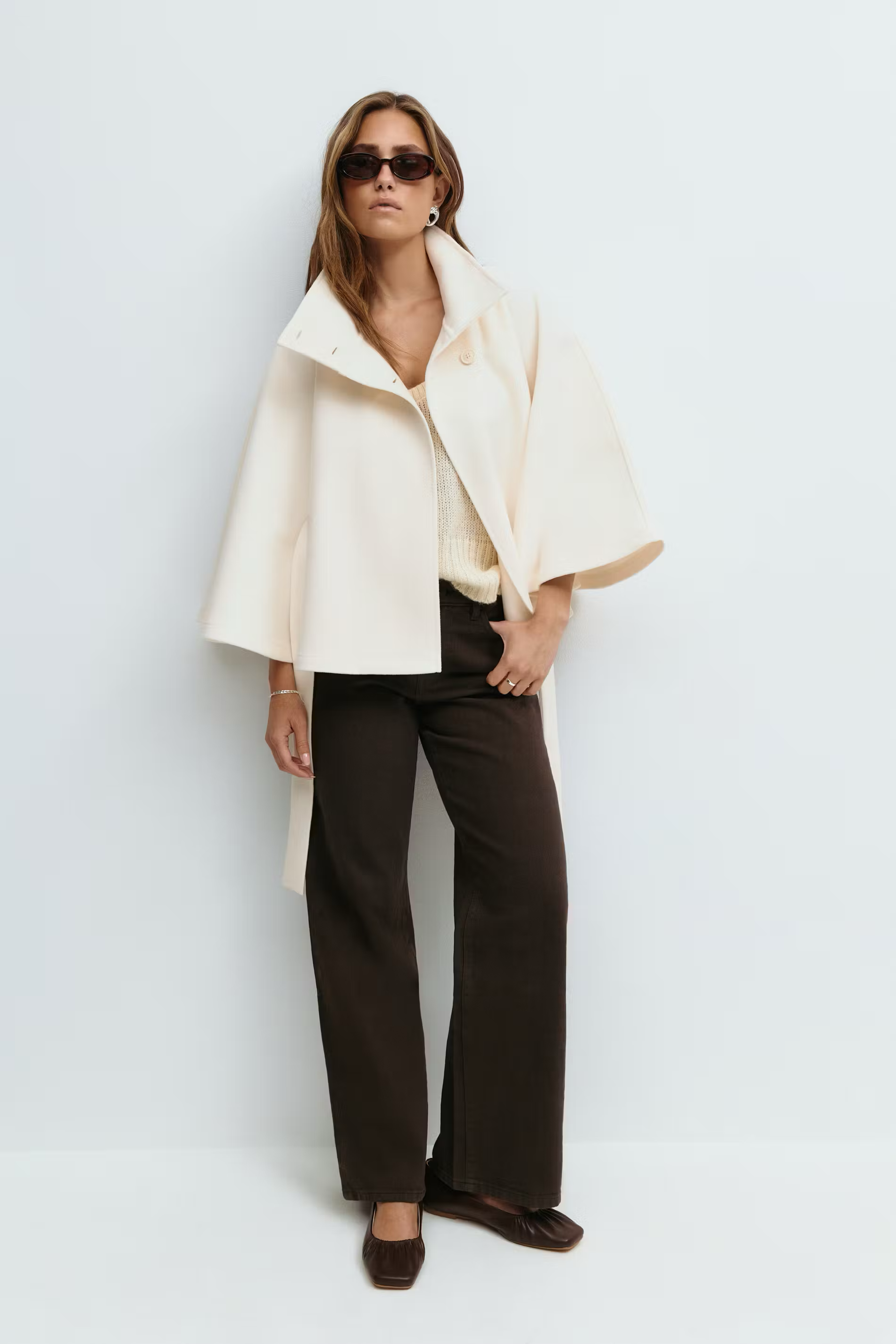 Cayetana | Capa elegante con cintura ajustable