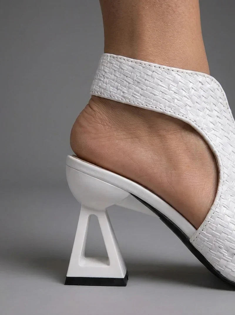 Victoria | Elegantes sandalias trenzadas